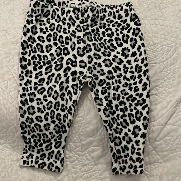 🎉 3 for $10 🎉 6m animal-lover bundle - Picture 3 of 4